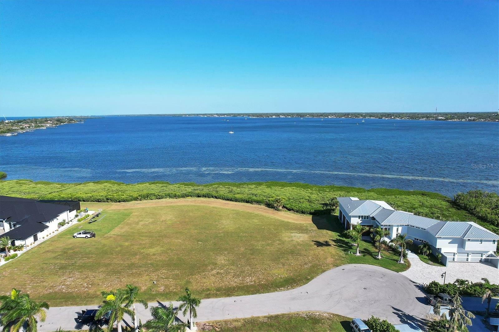 Property Photo: 5248 The Pointe FL 34223