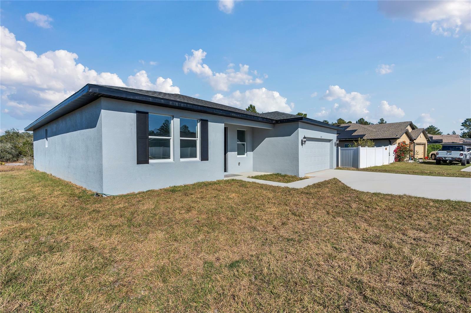 Property Photo:  223 Elm Court  FL 34759 