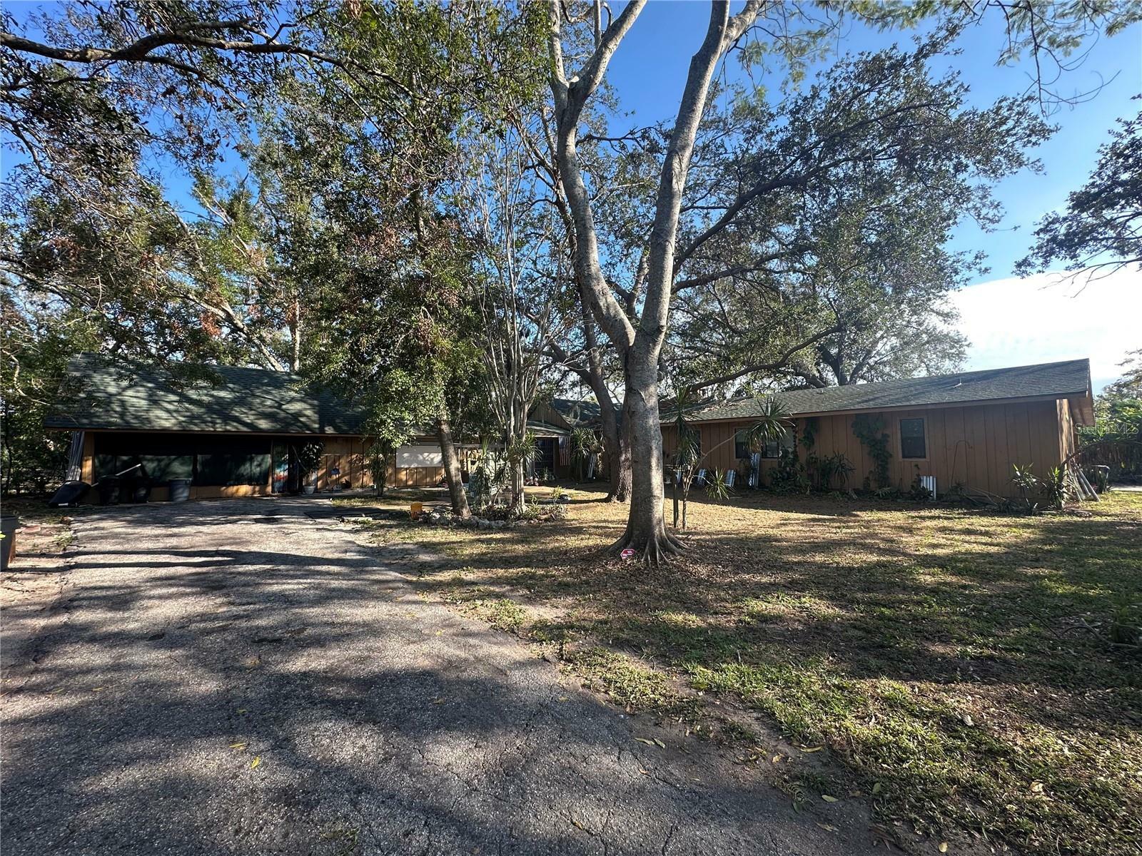 Property Photo: 121 Christie Avenue FL 34232