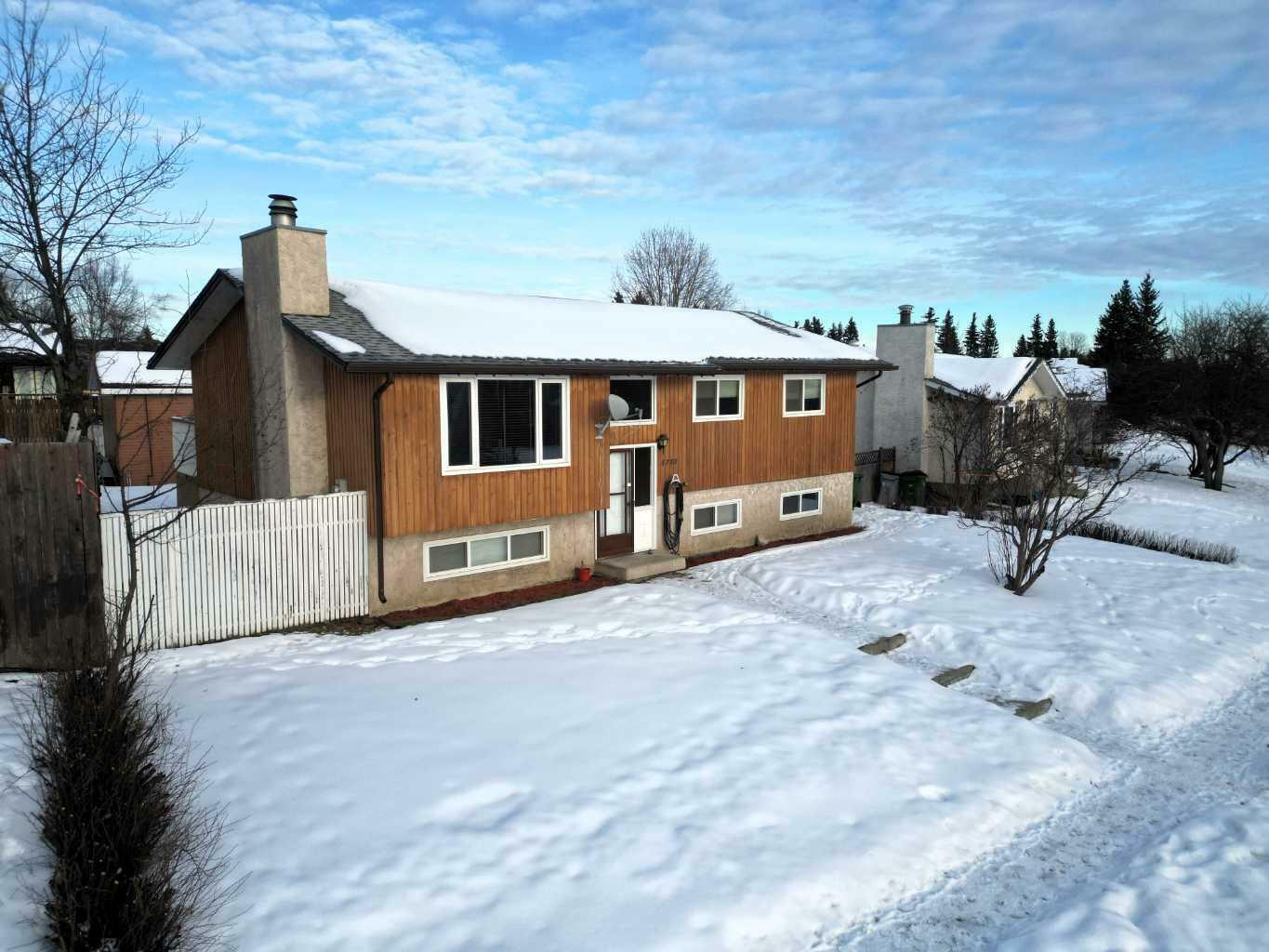 5720 Westhaven Drive  Edson AB T7E 1B2 photo