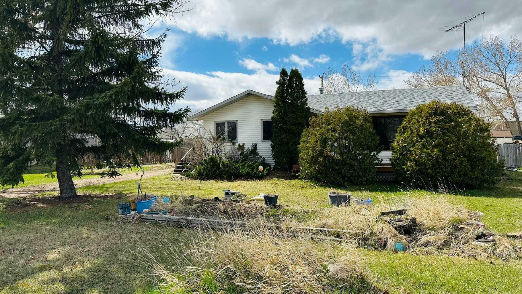 Property Photo: 8 Main Street AB T0J 2C0