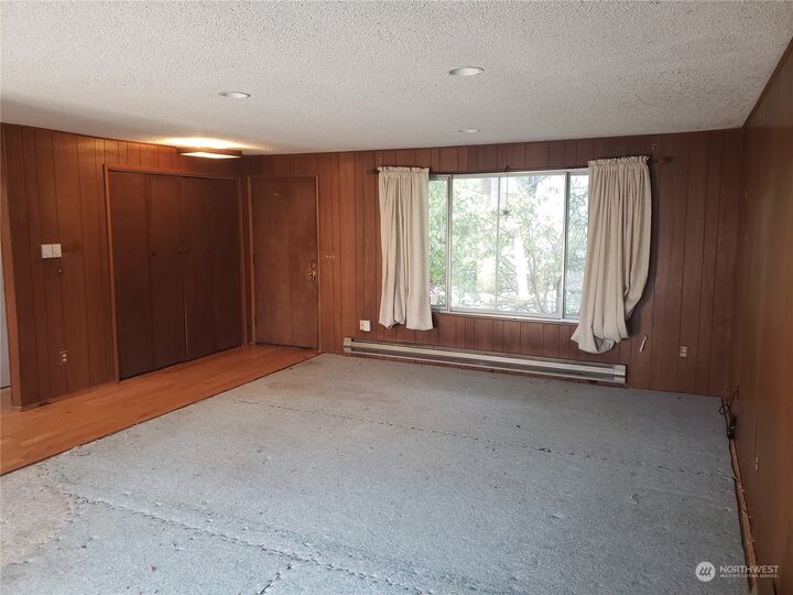 Property Photo: 211 E Penzance WA 98584