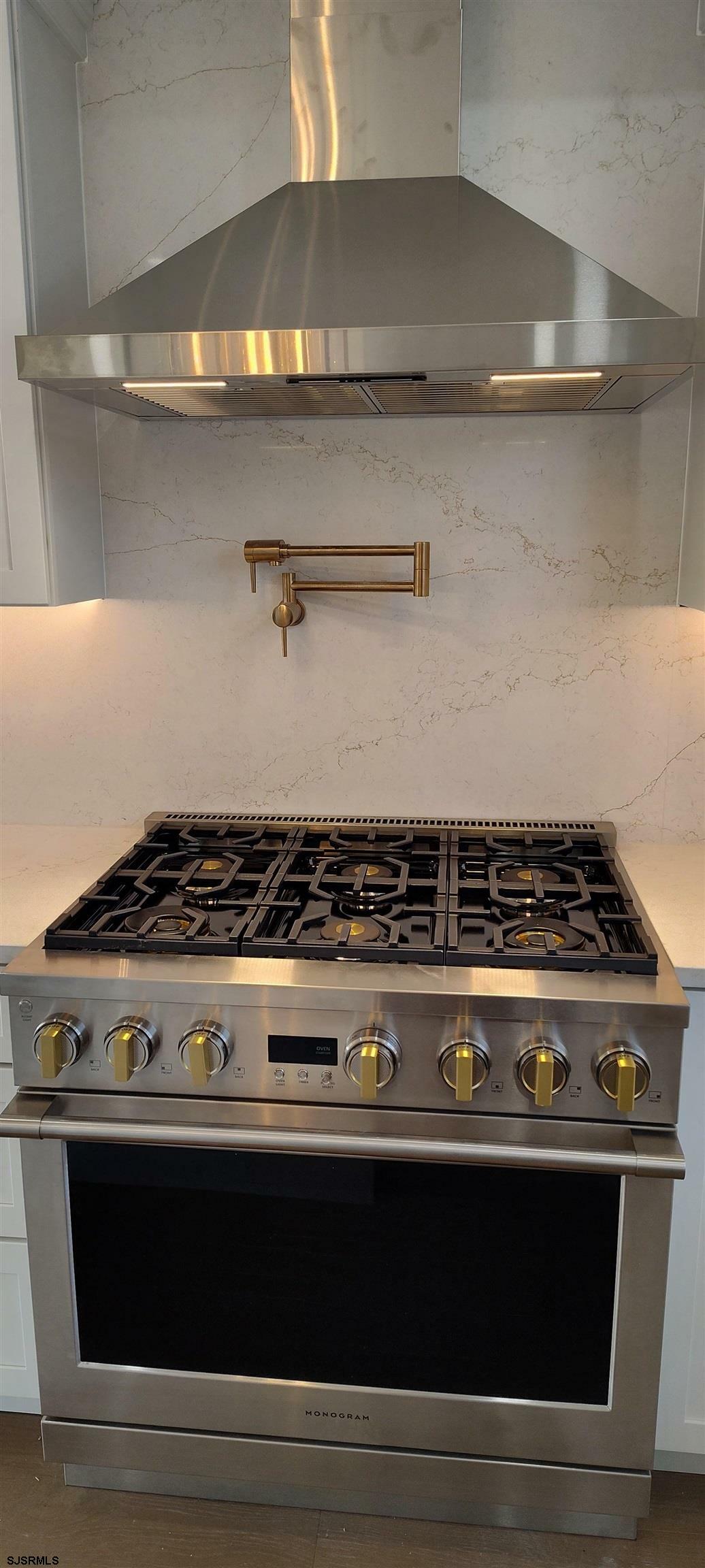 Property Photo: 219 N Delavan Ave NJ 08402