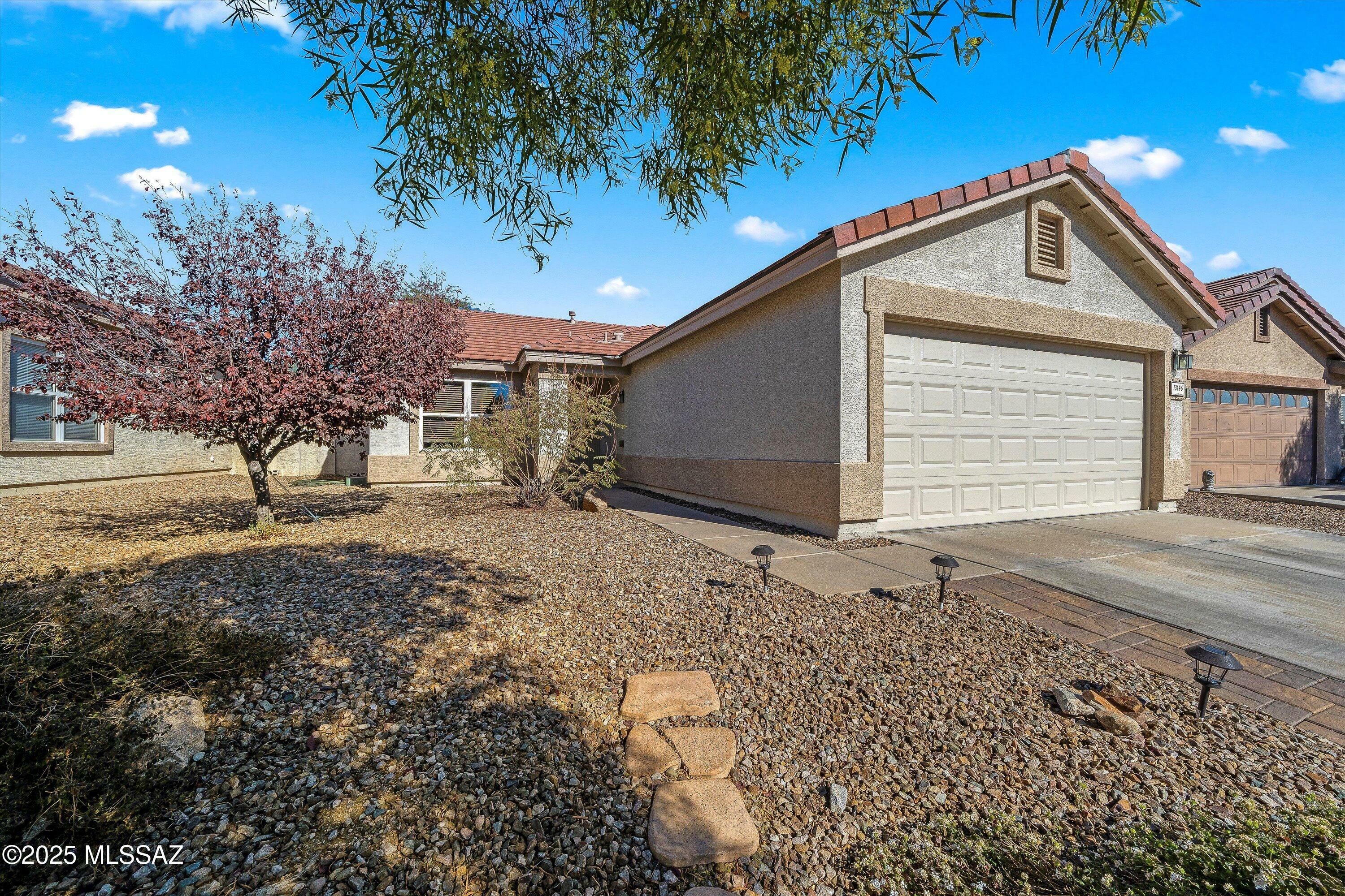 Property Photo:  13146 N Tanner Robert Drive  AZ 85755 