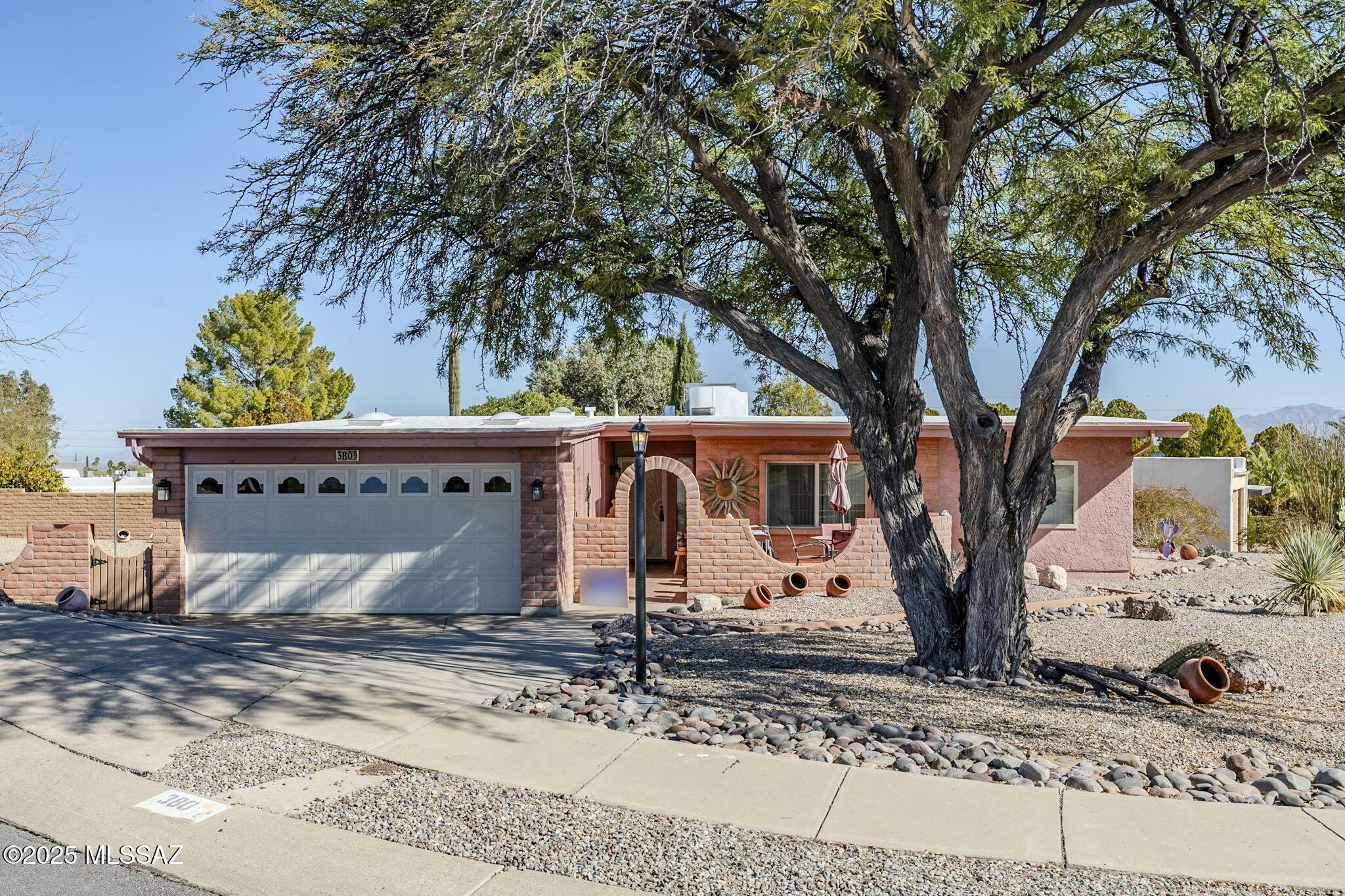 Property Photo:  380 W Rio Santa Cruz  AZ 85614 