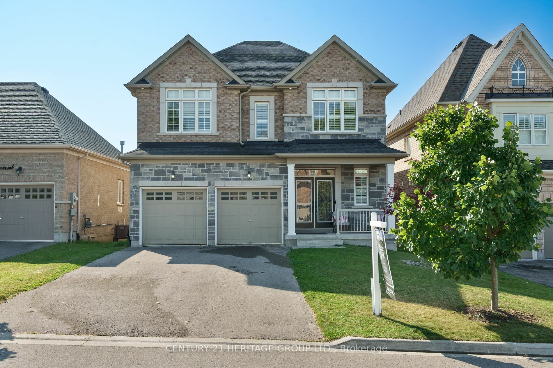 Property Photo:  41 Manor Glen Cres  ON L0G 1M0 