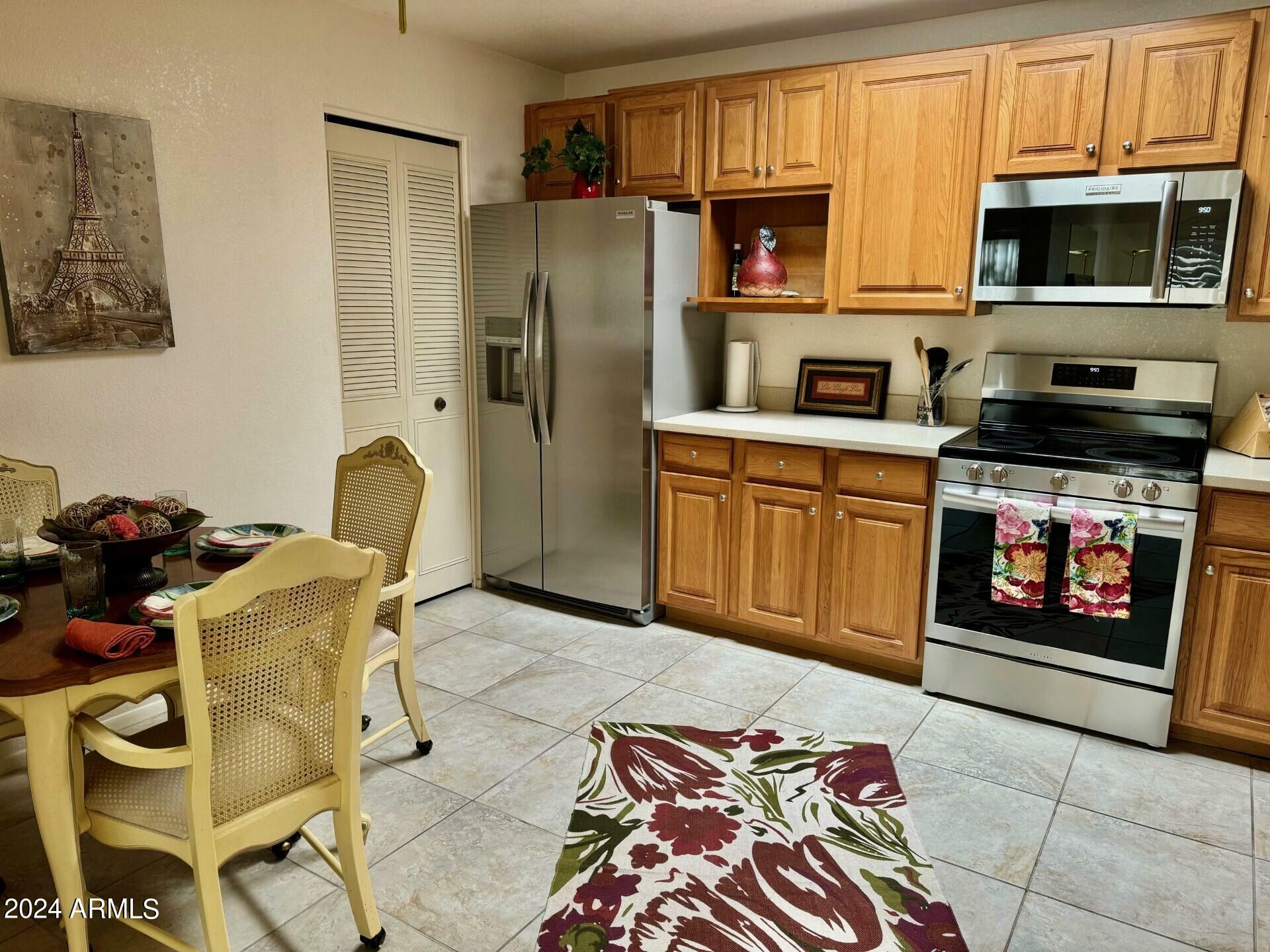 Property Photo:  14300 W Bell Road 5  AZ 85374 