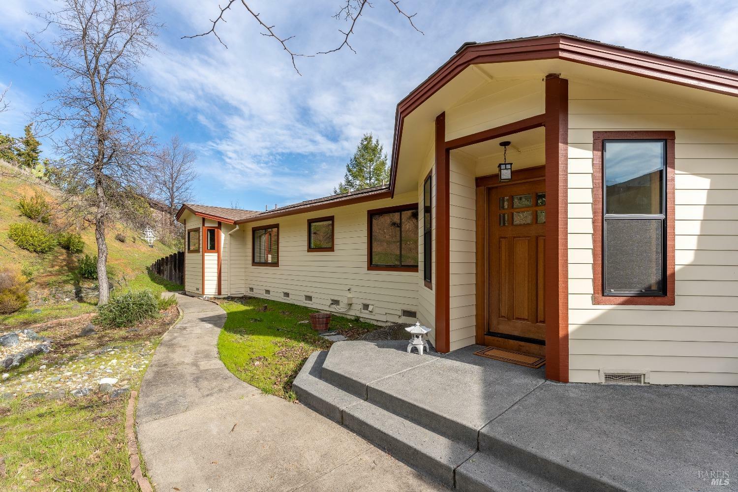 Property Photo:  577 Oak Knoll Road  CA 95482 