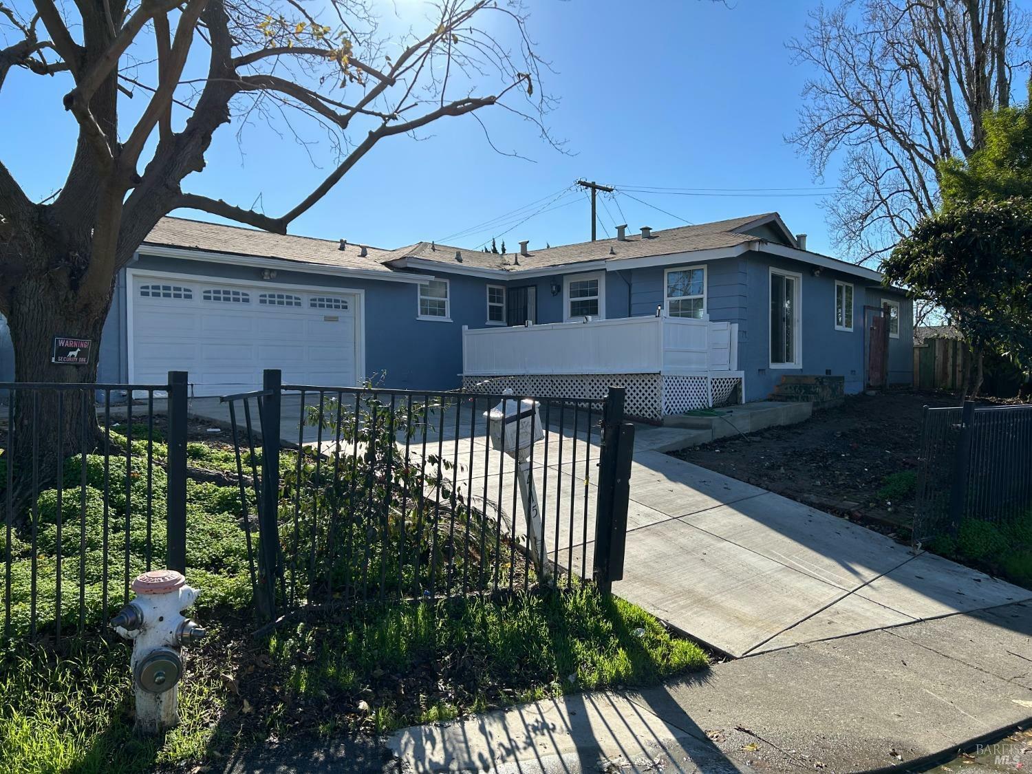 Property Photo:  415 Taper Avenue  CA 94589 