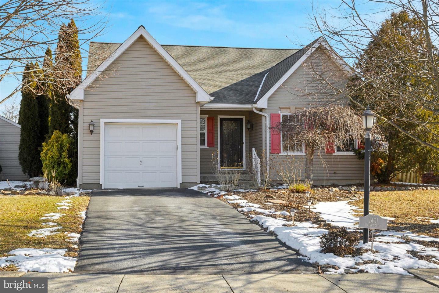 Property Photo: 1401 Beverly Drive PA 18951