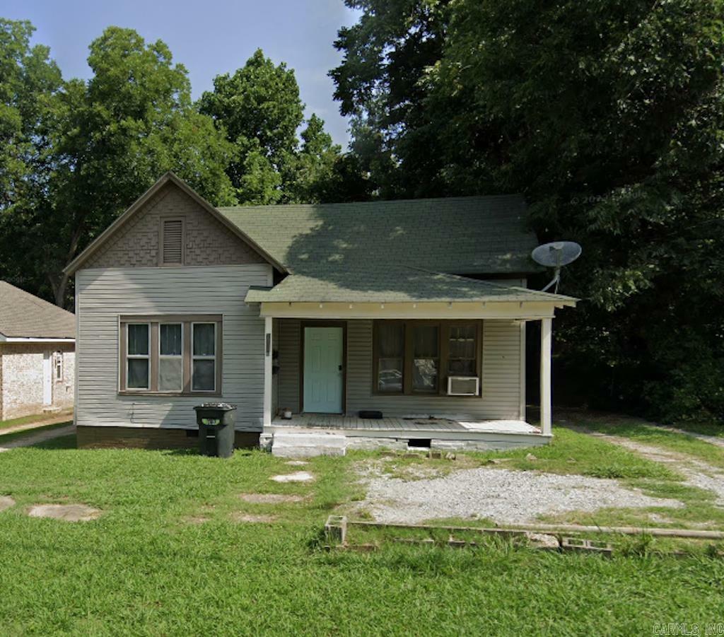 Property Photo:  610 W Jefferson Avenue  AR 72401 