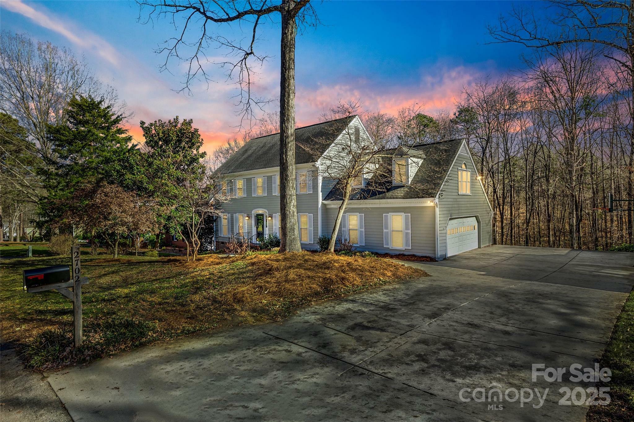 Property Photo:  2702 Oxborough Drive  NC 28105 