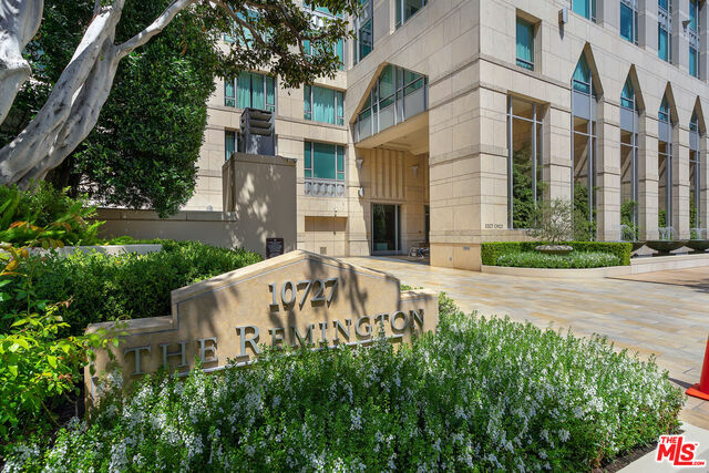 Property Photo:  10727  Wilshire 906  CA 90024 