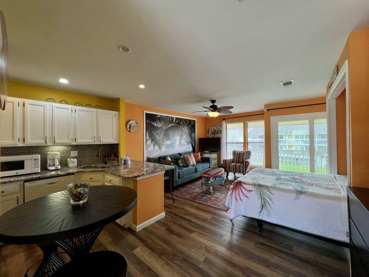 Property Photo:  775 Gulf Shore Drive Unit 8224  FL 32541 