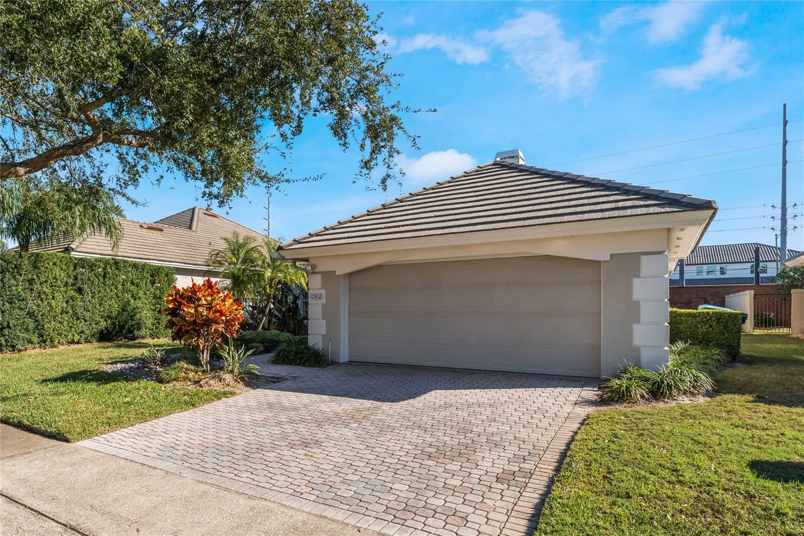 Property Photo:  10812 Woodchase Circle  FL 32836 