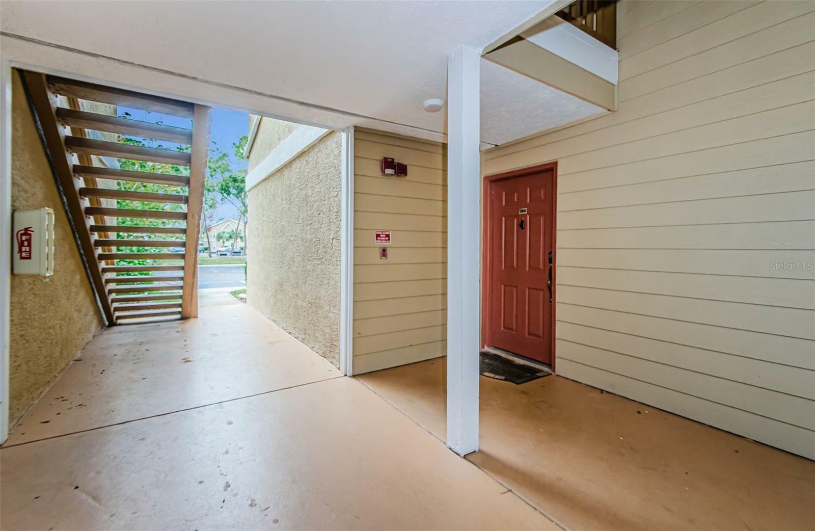 Property Photo:  9481 Highland Oak Drive 1403  FL 33647 