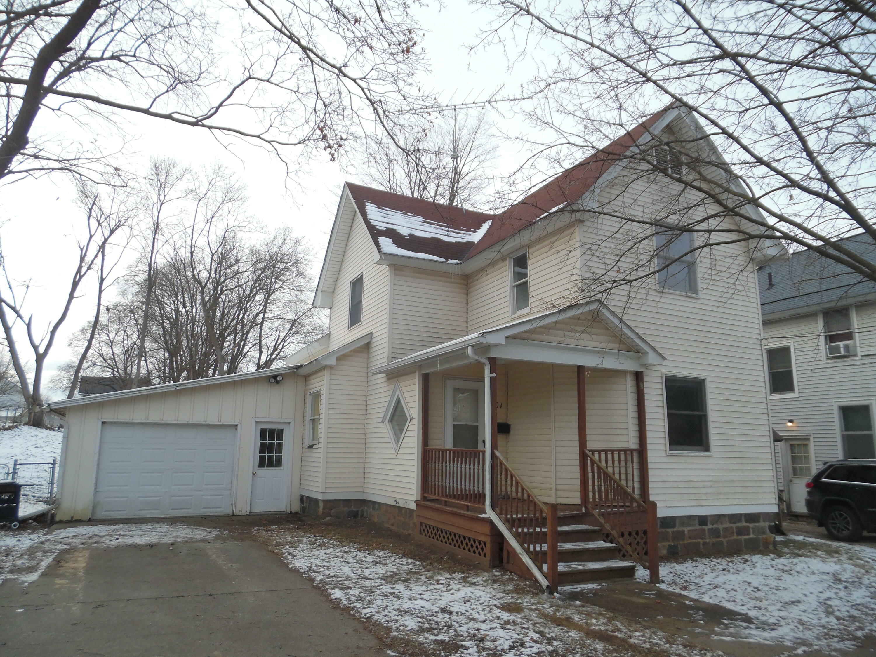 Property Photo:  501 Bidwell Street  MI 49224 