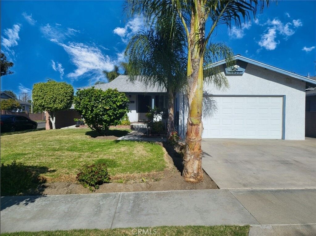 Property Photo:  9825 Hoback Street  CA 90706 
