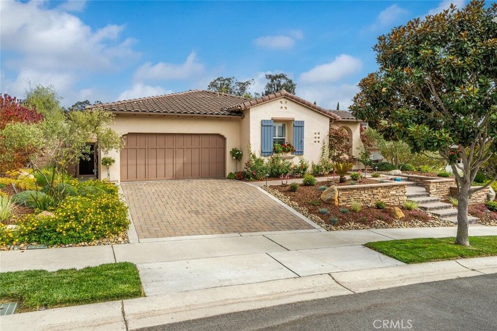 Property Photo:  919 Lilly Court  CA 93444 