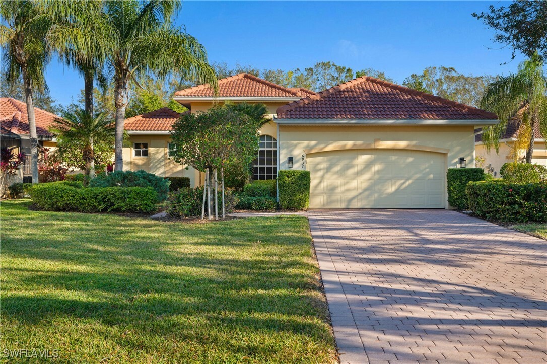 Property Photo:  6937 Bent Grass Drive  FL 34113 