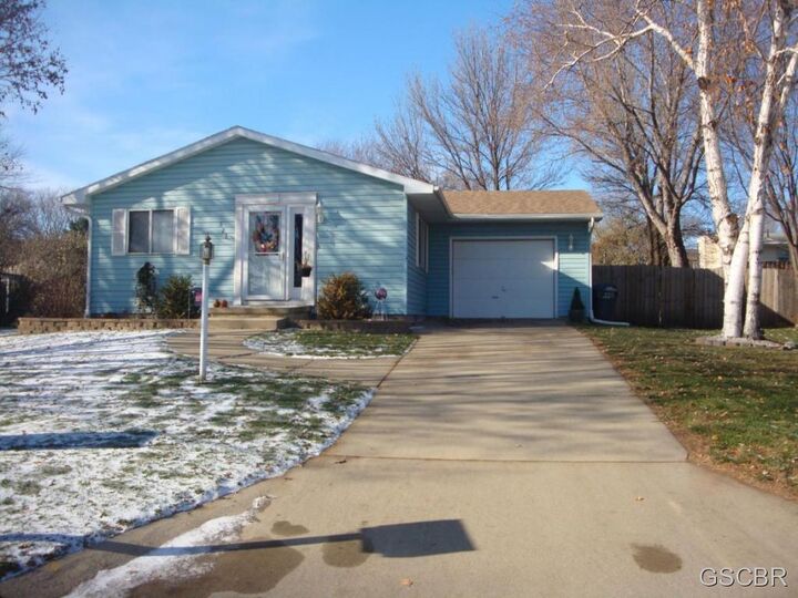 523 Gemini  Hinton IA 51024 photo