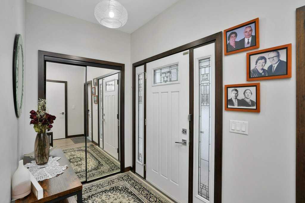 Property Photo:  14 Victory Close  AB T4R 0N2 