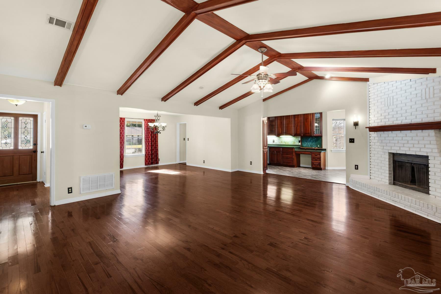 Property Photo: 2640 Semoran Dr FL 32503