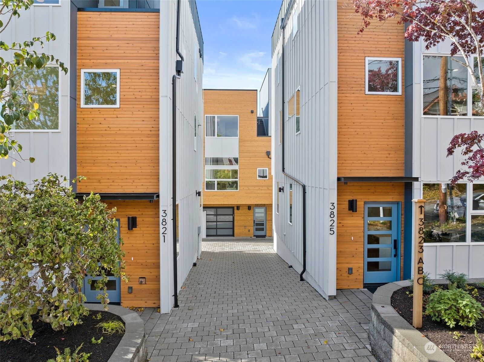 Property Photo:  3821  Ashworth Avenue N  WA 98103 