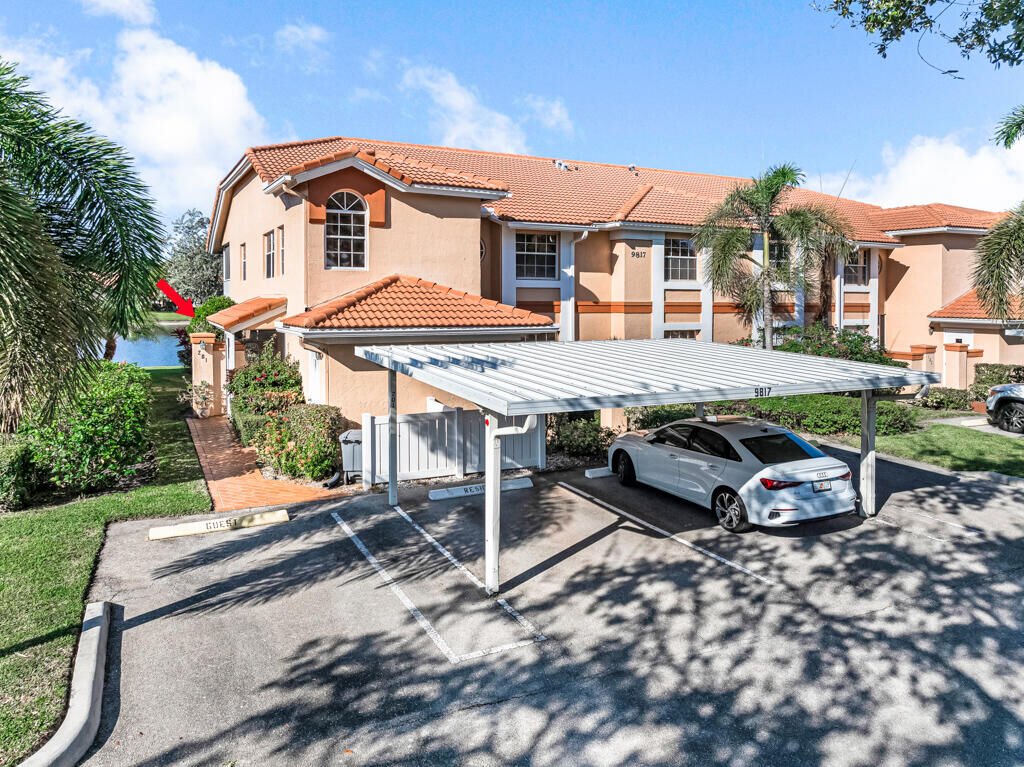 Property Photo: 9817 Seacrest Circle 201 FL 33437