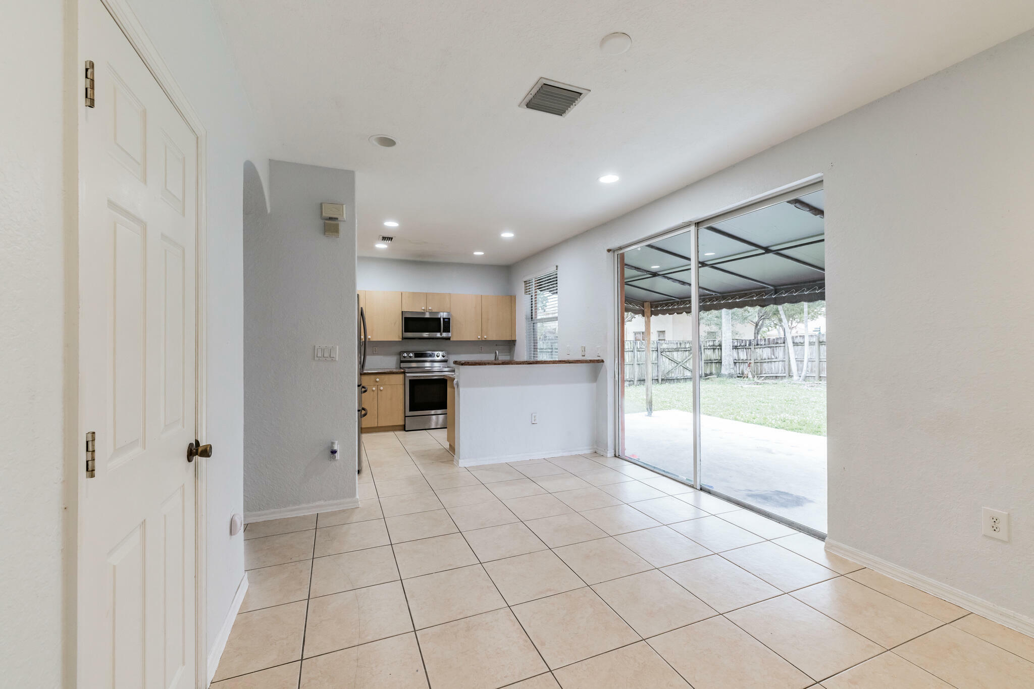 Property Photo:  1596 SE 20th Road  FL 33035 