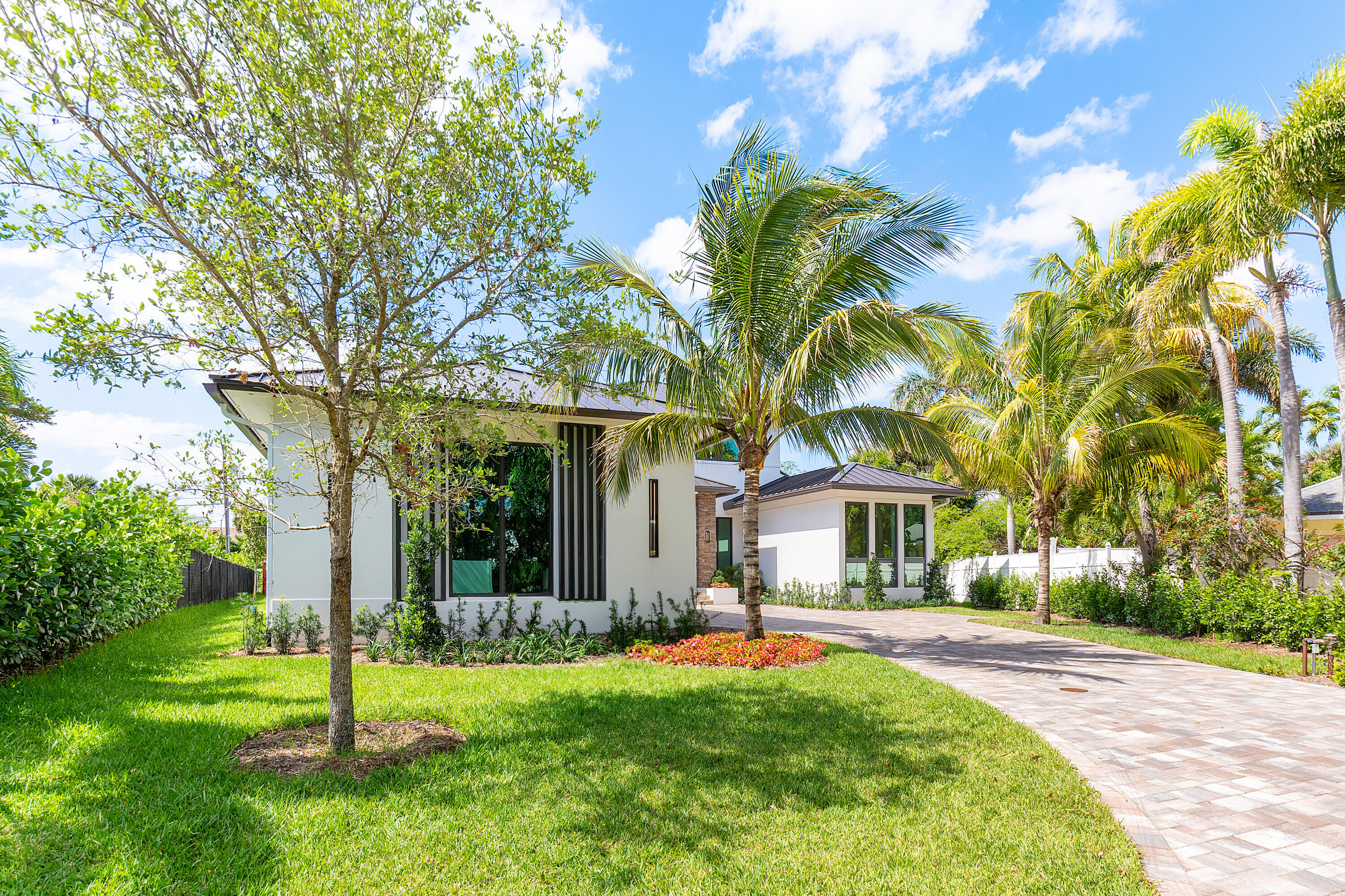 Property Photo: 3100 Palm Drive FL 33483