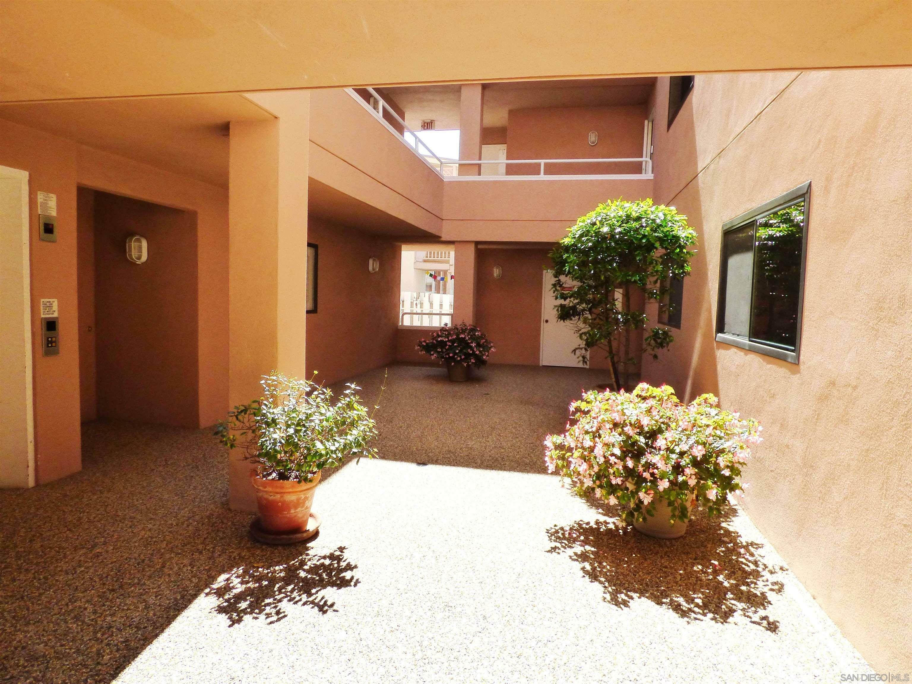 Property Photo:  1115 Pearl Street 6  CA 92037 