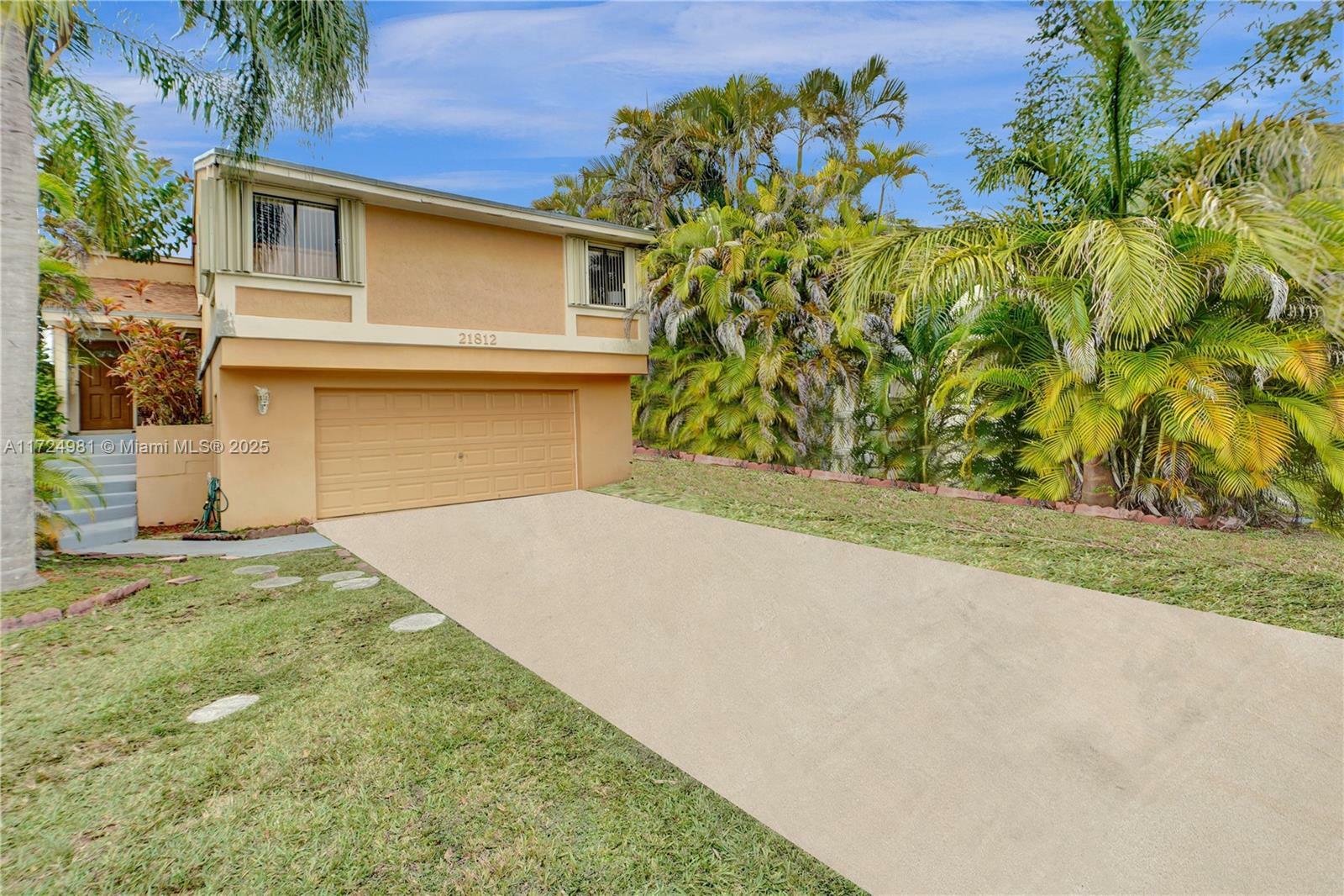 Property Photo: 21812 SW 98th Pl FL 33190