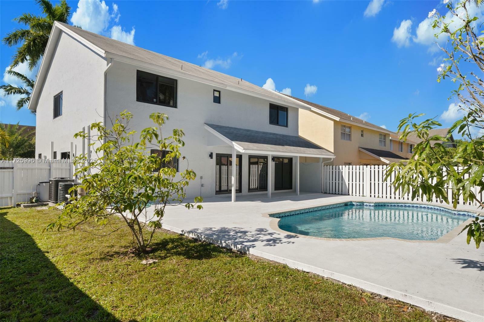 Property Photo:  1211 SW 97th Ave  FL 33025 