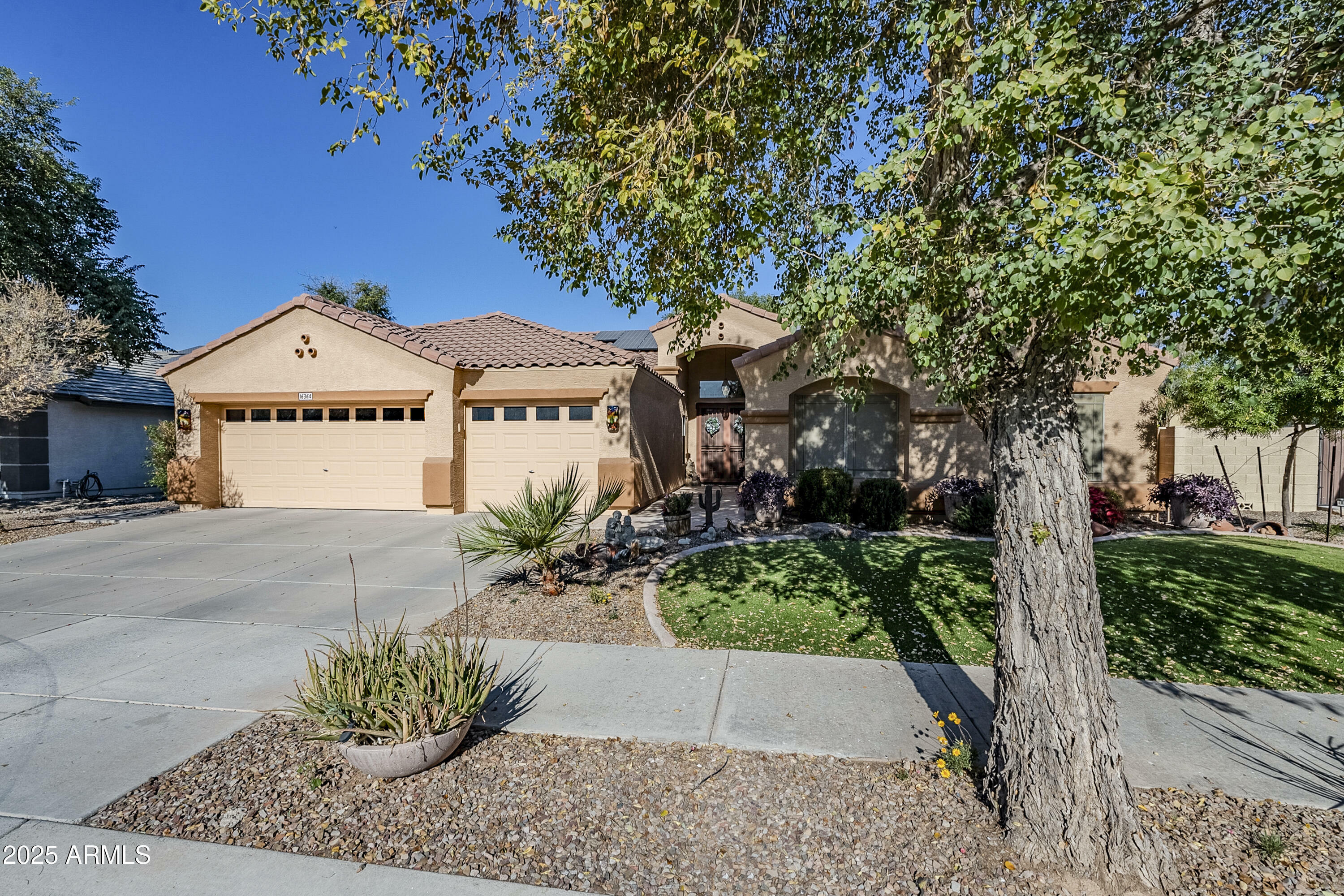 Property Photo:  16364 W Roosevelt Street  AZ 85338 