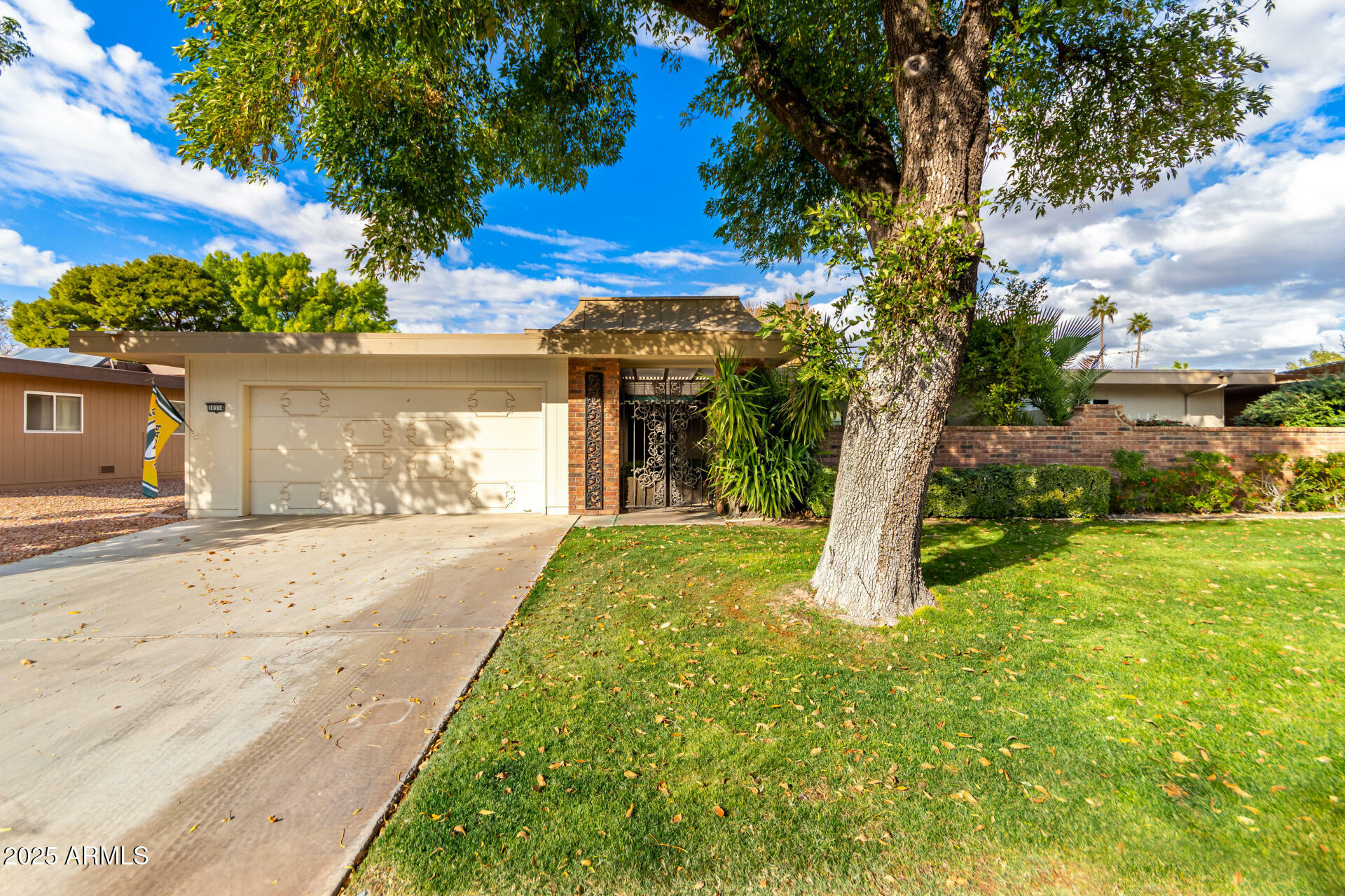 Property Photo:  10314 W Manzanita Drive  AZ 85373 