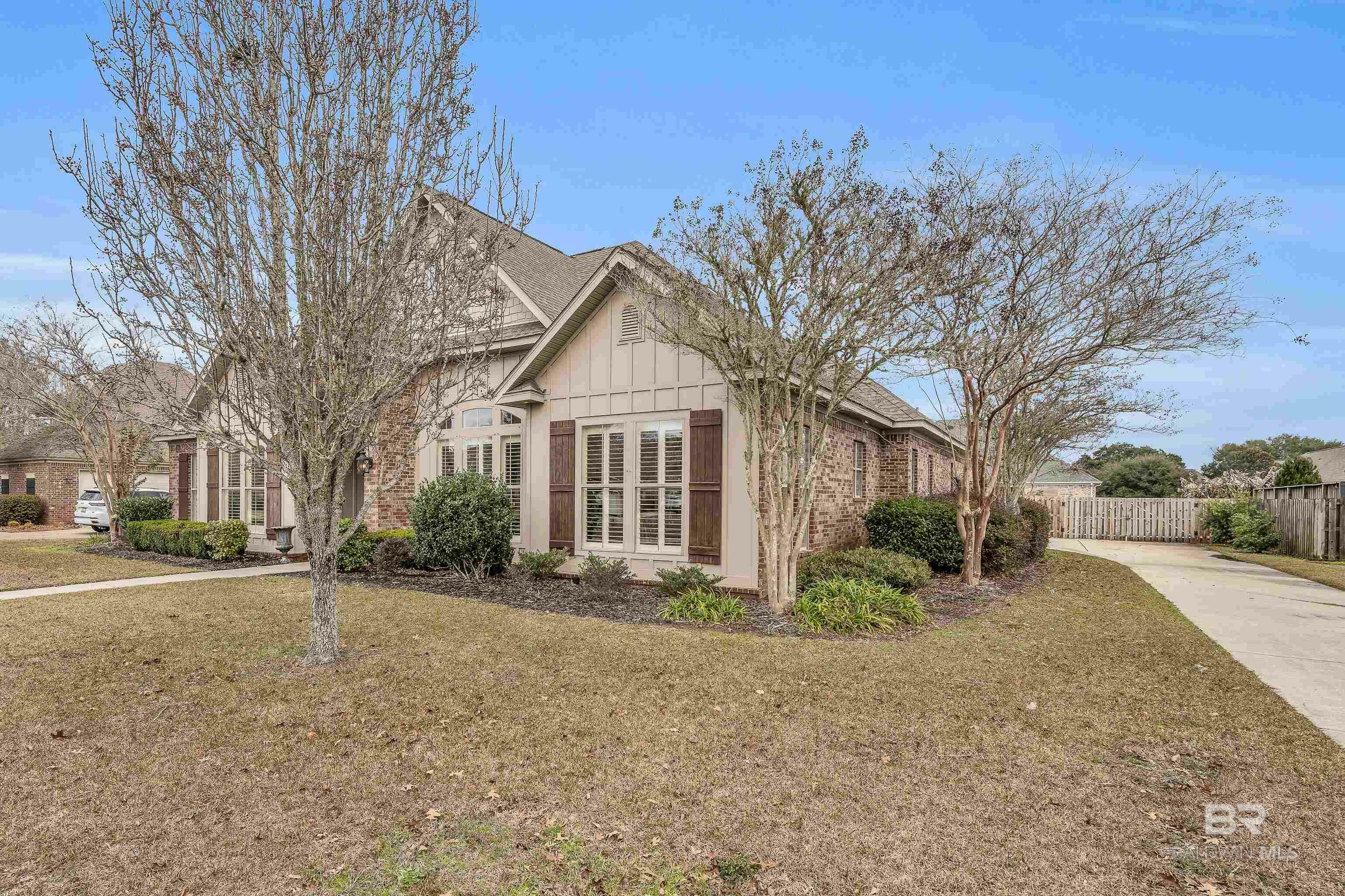 Property Photo:  806 Summer Lake Street  AL 36532 