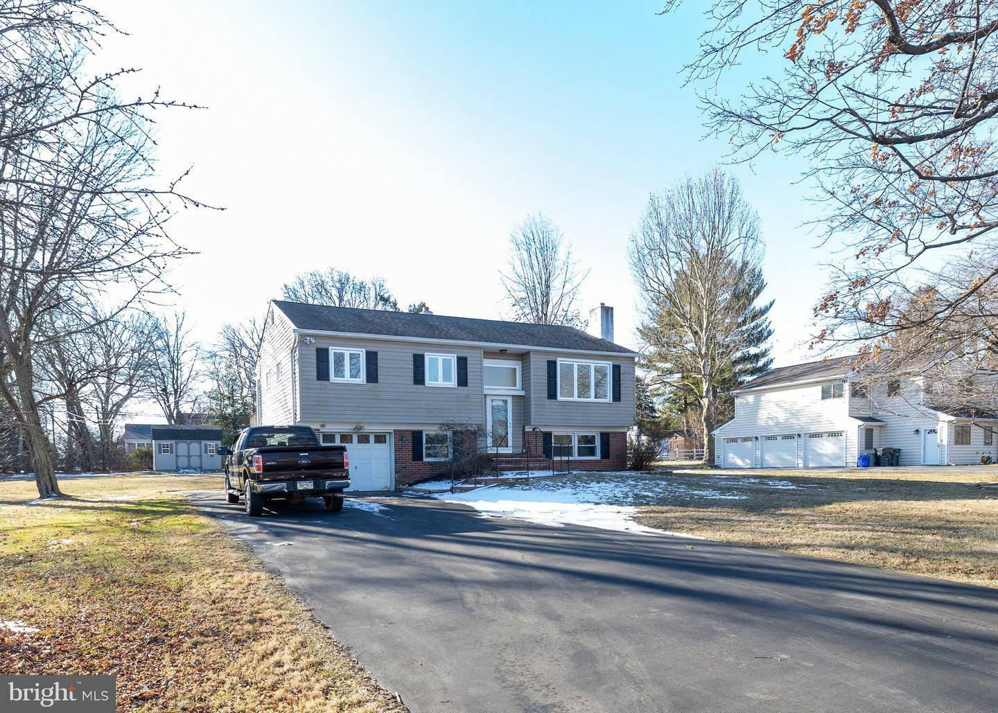 Property Photo:  158 Meadow Lane  PA 18954 