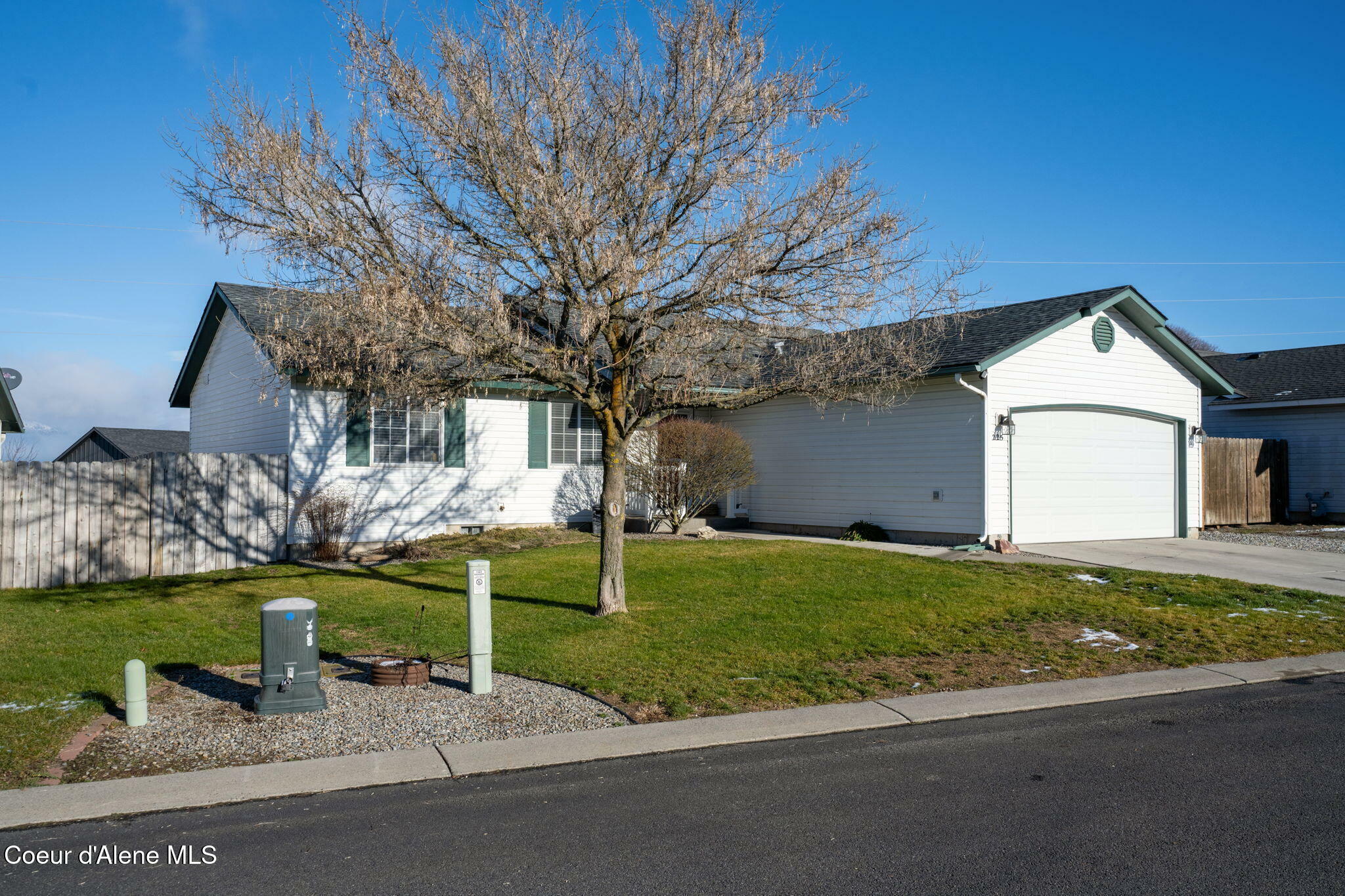 Property Photo:  225 W Commanche St  ID 83854 