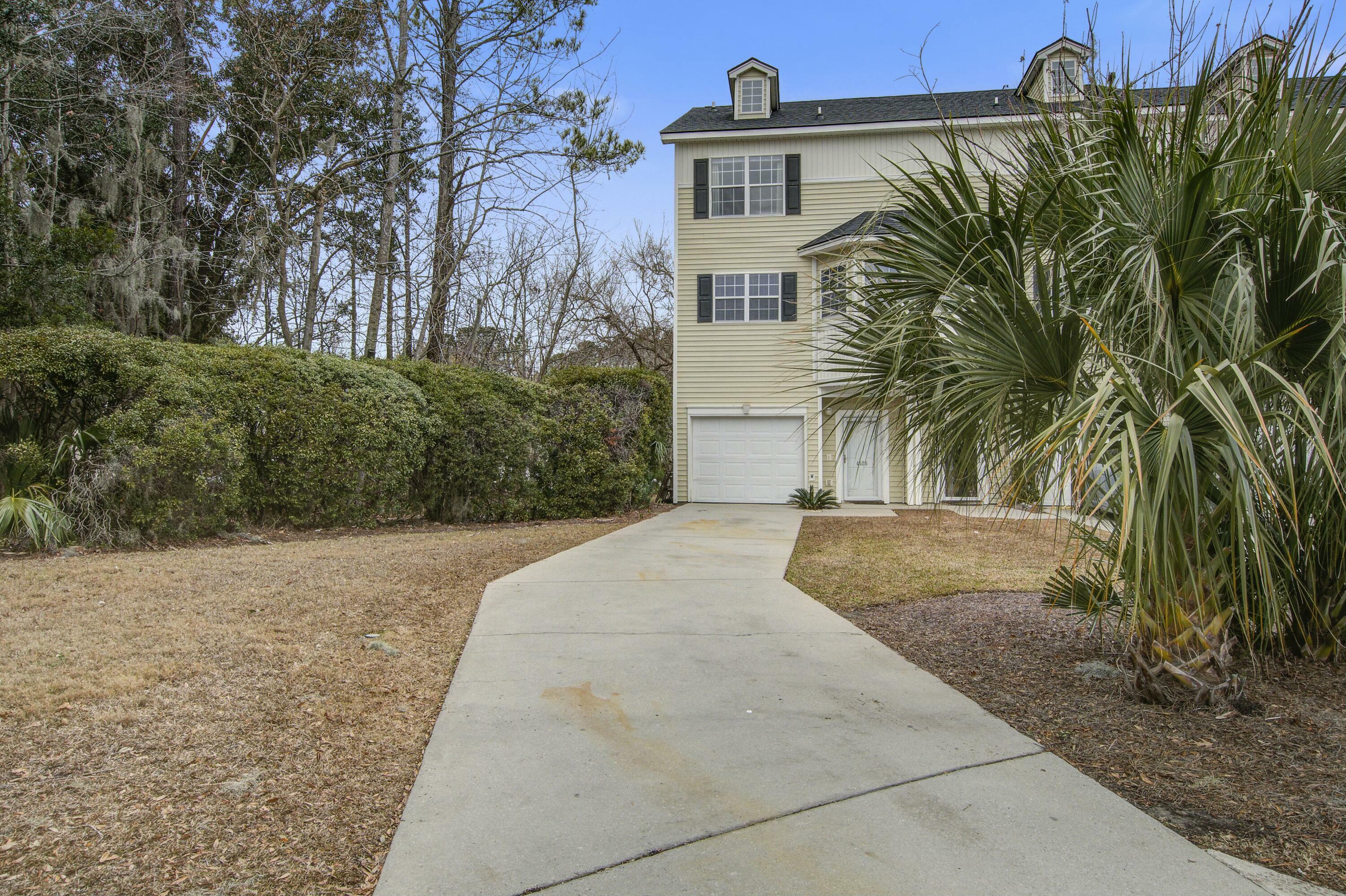 Property Photo:  4525 Great Oak Drive  SC 29418 