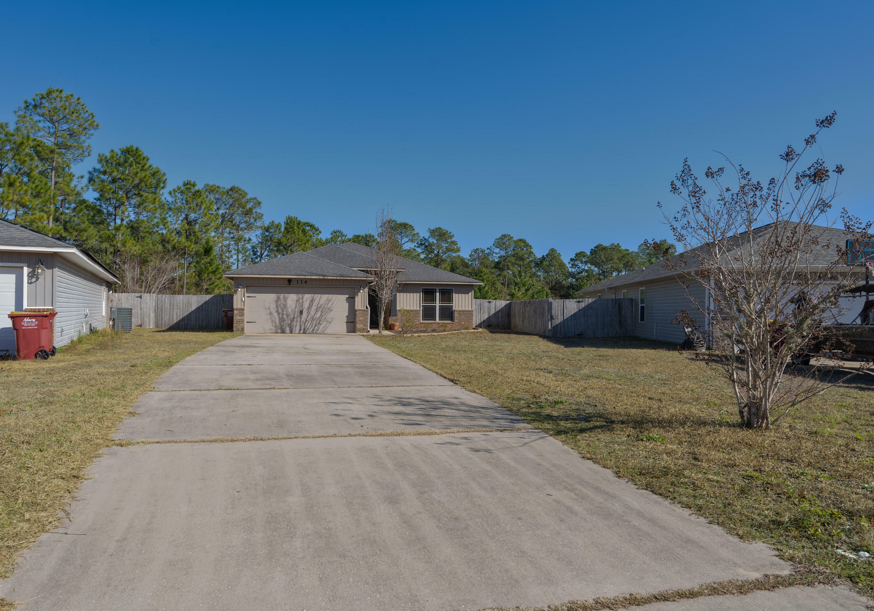 Property Photo:  114 Lillian Way  FL 32536 