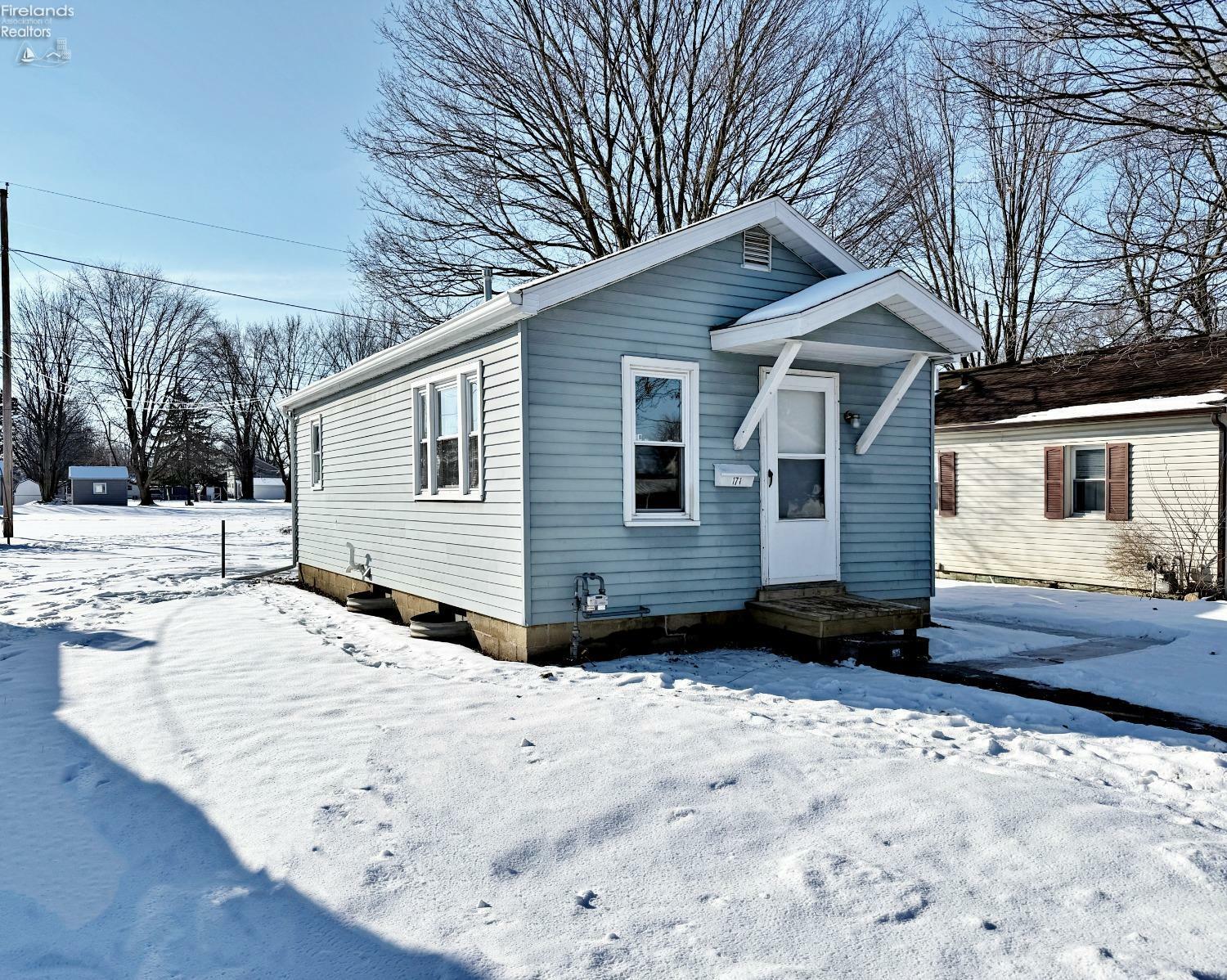 Property Photo:  171 1st Avenue  OH 44883 