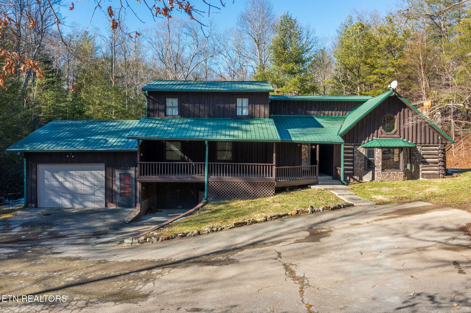 Property Photo: 215 Unicoi Lakes Rd TN 37385