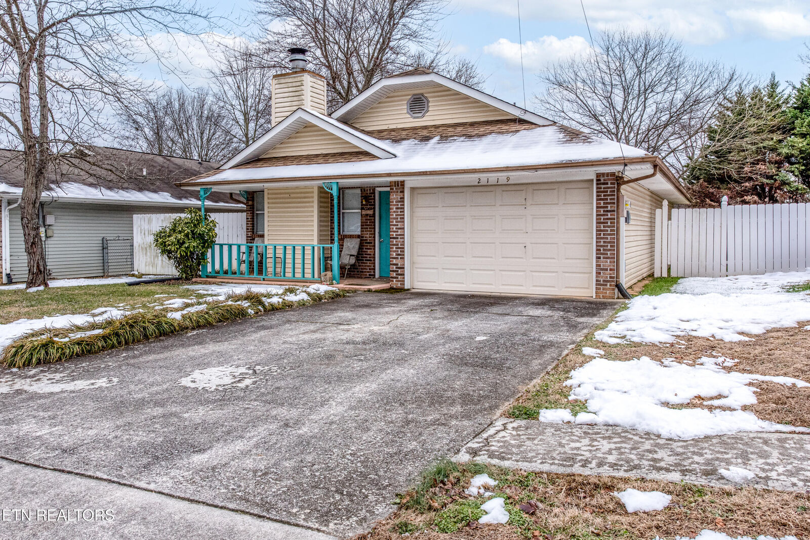 Property Photo:  2119 Victoria Lane 1  TN 37701