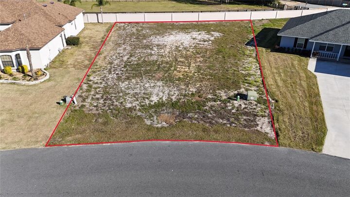 Property Photo: 817 Oaks Shores Road FL 34748