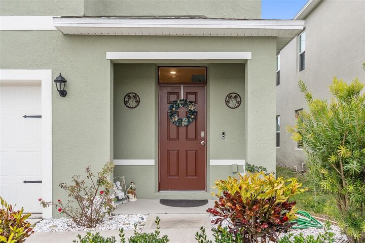 Property Photo: 723 Chinoy Road FL 33837