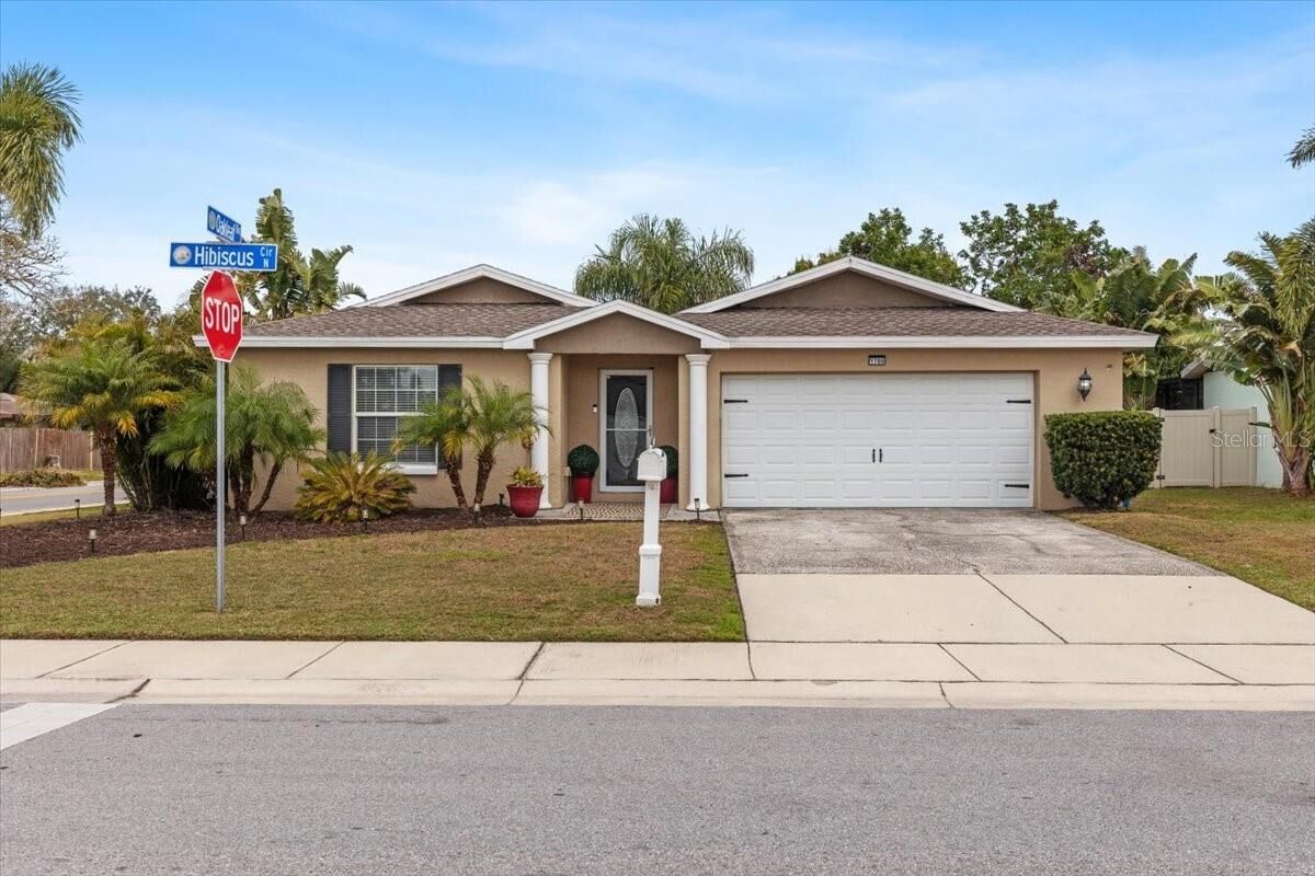 Property Photo: 1700 Hibiscus Circle N FL 34677