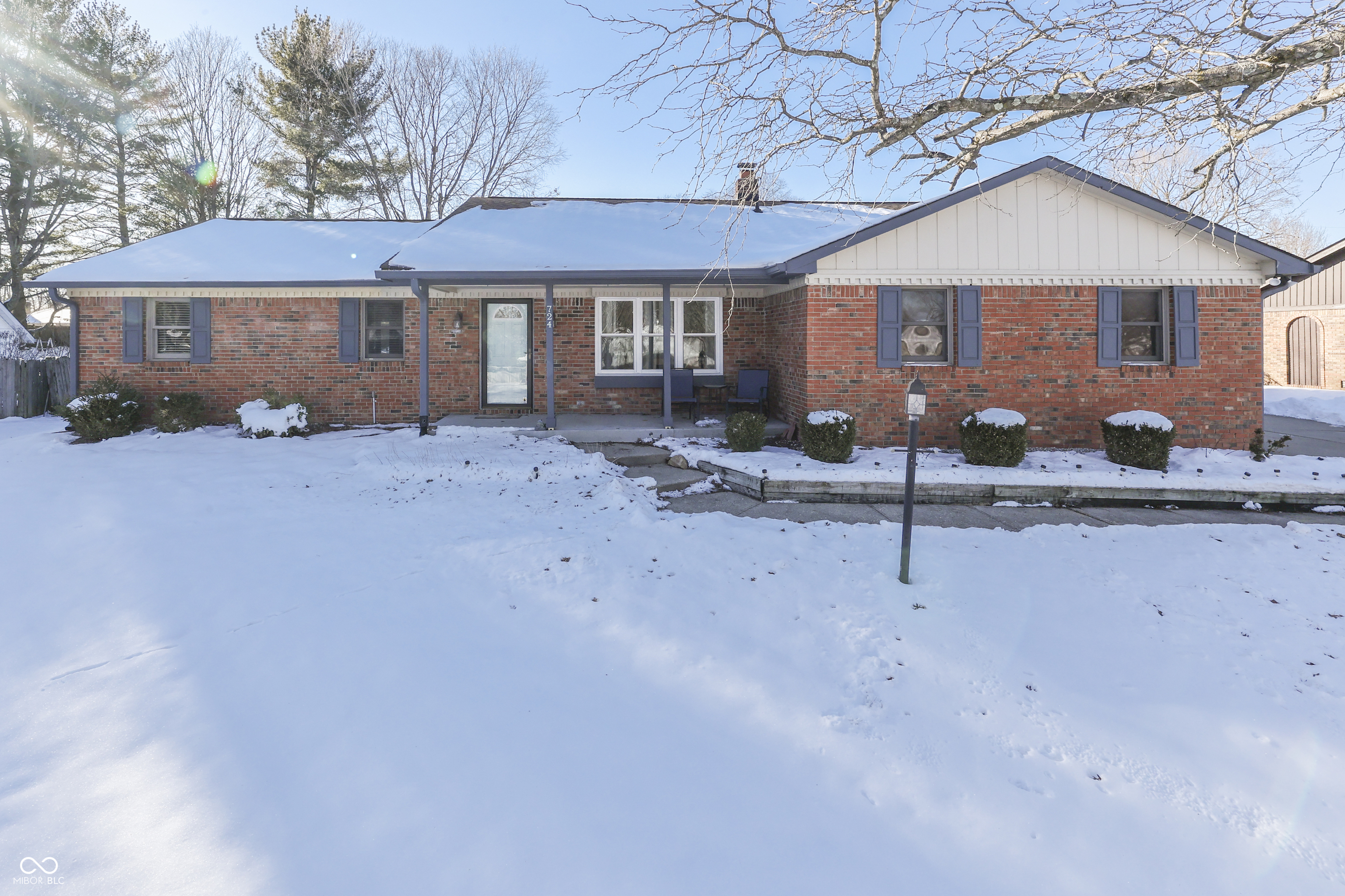 Property Photo:  724 Brookview Drive  IN 46142 