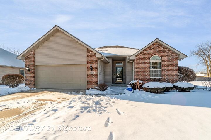 3035 Creekwood Circle  Bay City MI 48706 photo