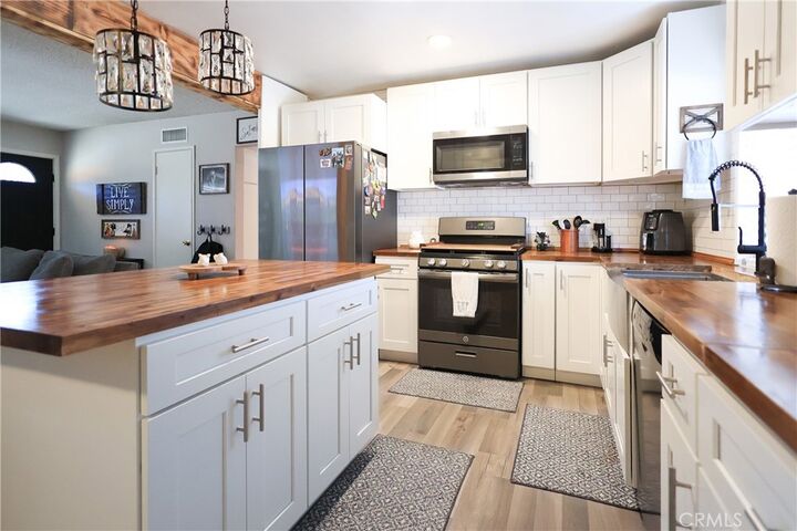 Property Photo:  10861 Bellflower Avenue  CA 92223 